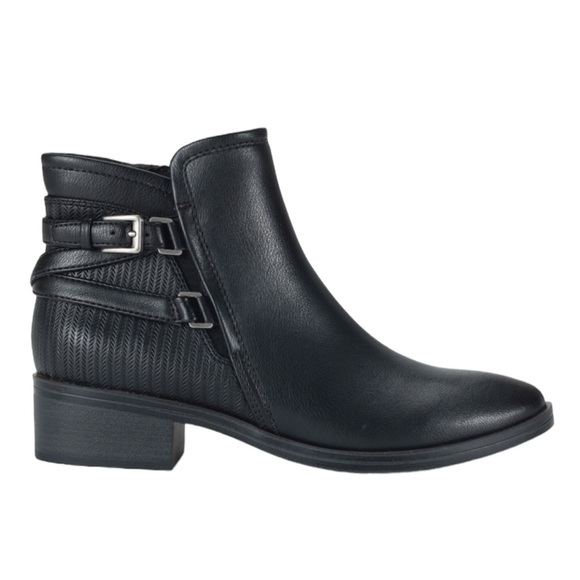 BareTraps Mackenzie Booties - Picture 2 of 8